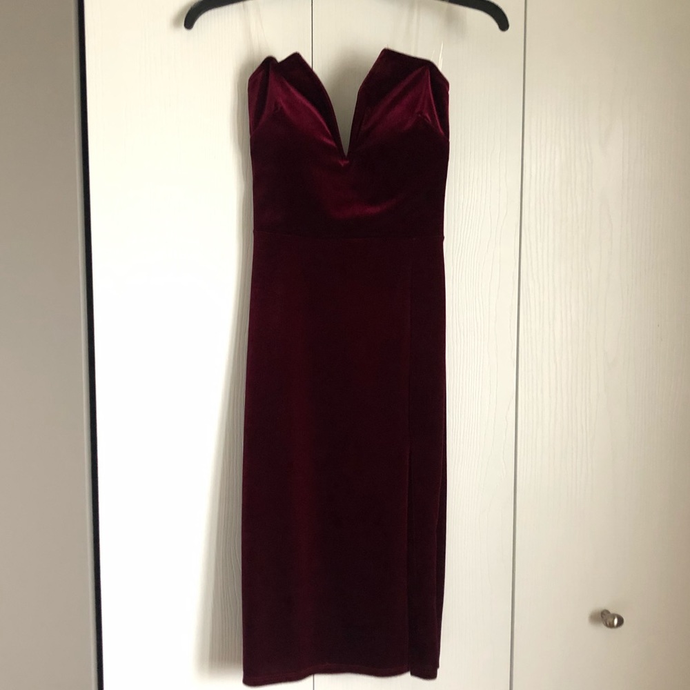 Burgundy velvet sleeveless dress